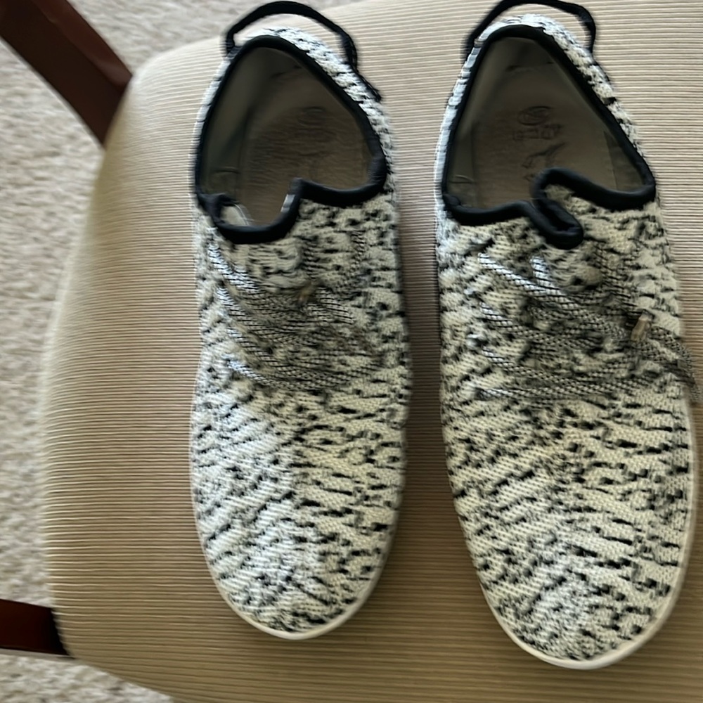 Jarluf women’s platform wedge tennis shoe barely worn